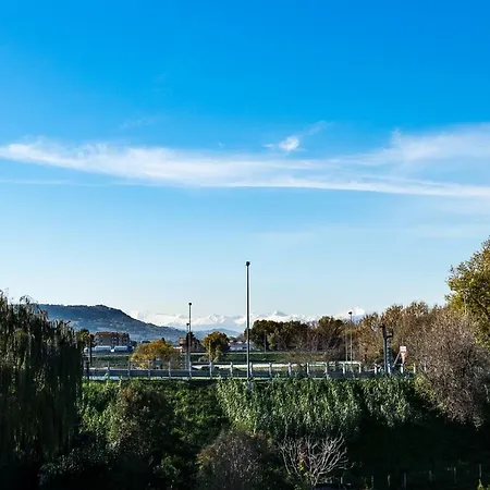 Art And Sea Bed & Breakfast